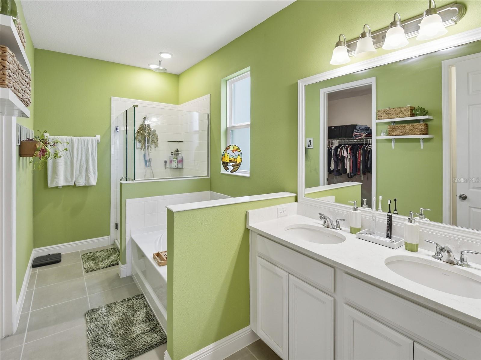 HANOVER LAKES PH 4 - Residential