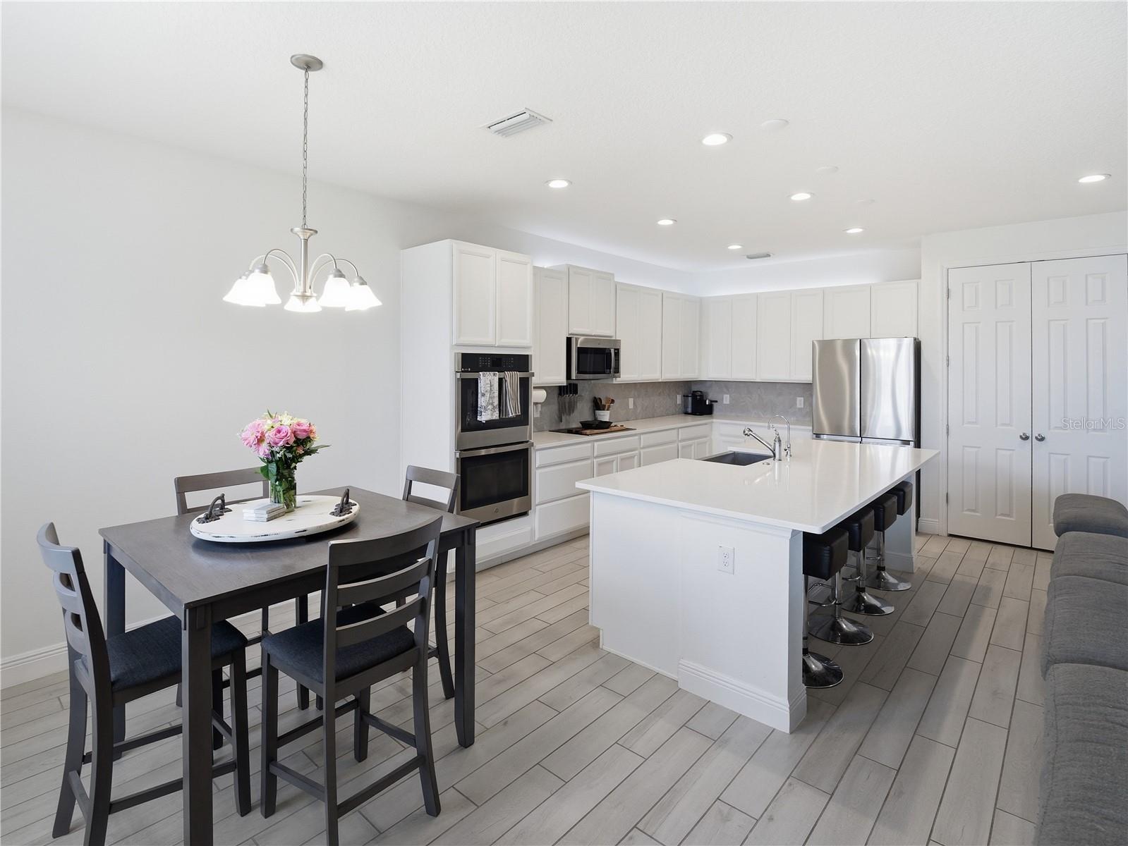 HANOVER LAKES PH 4 - Residential