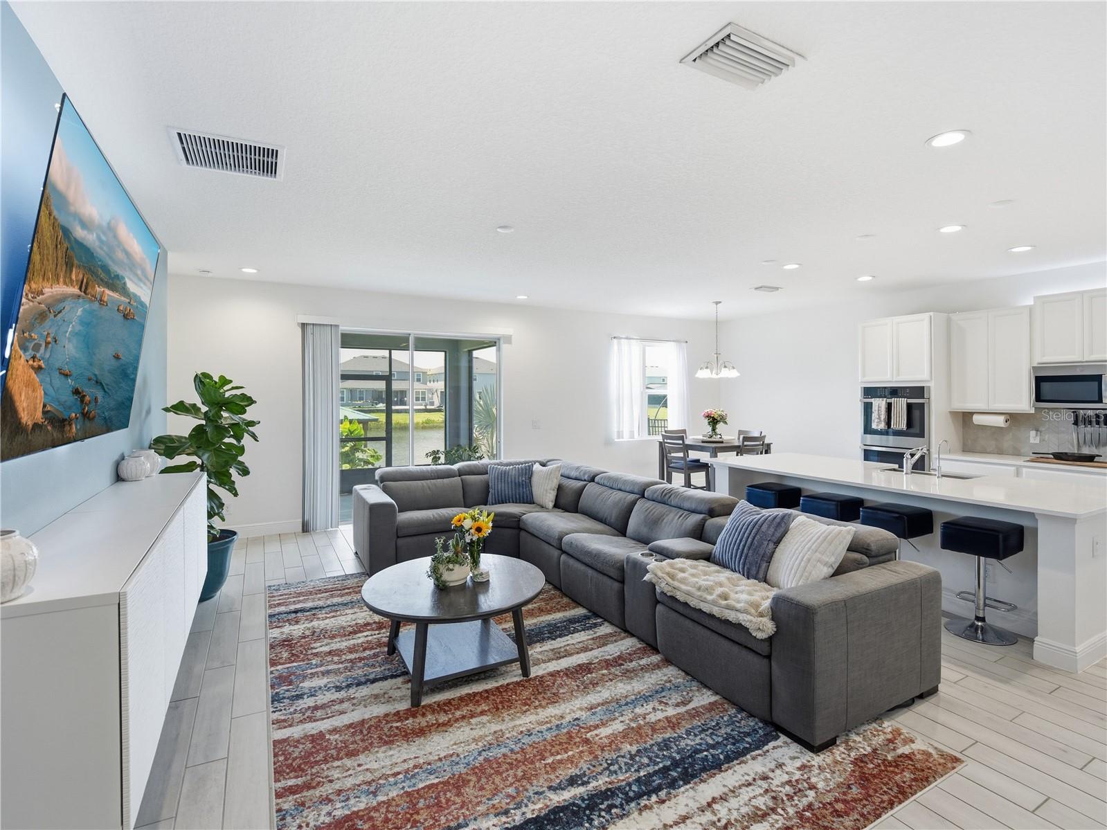 HANOVER LAKES PH 4 - Residential
