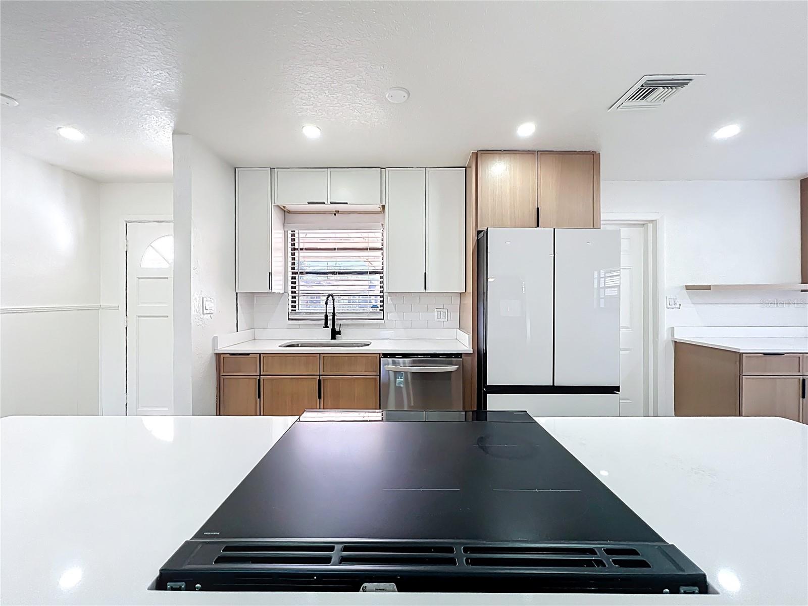 EASTBROOK SUB UNIT 11 - Residential Lease