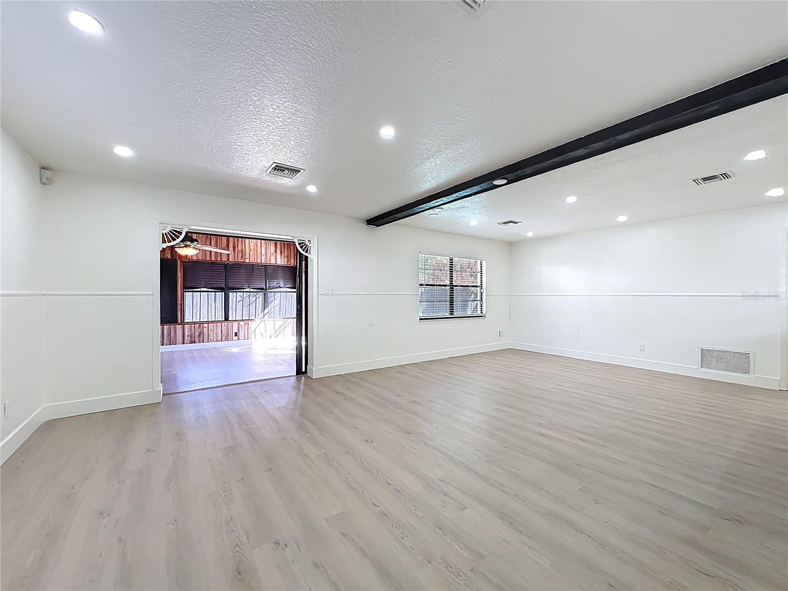 EASTBROOK SUB UNIT 11 - Residential Lease