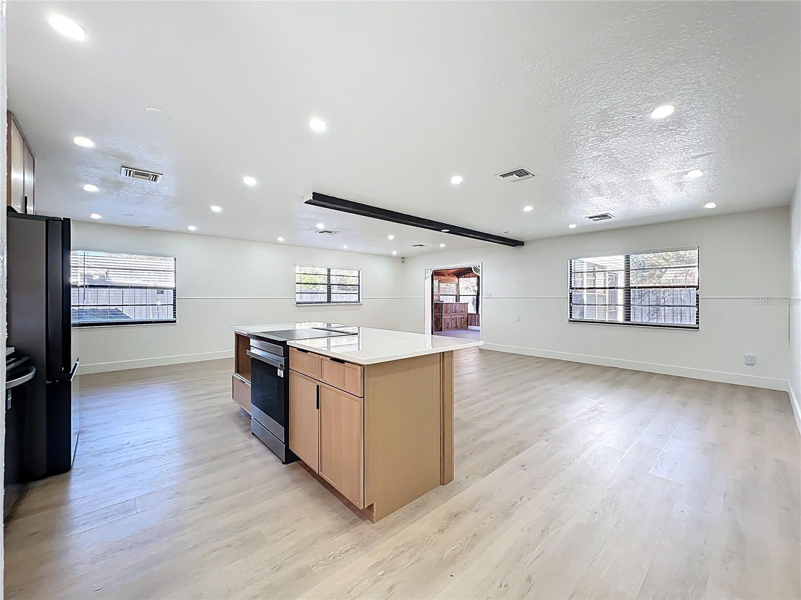 EASTBROOK SUB UNIT 11 - Residential Lease