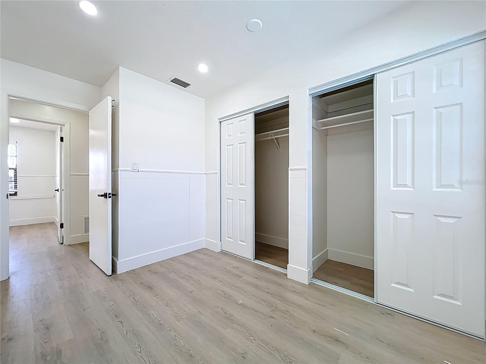 EASTBROOK SUB UNIT 11 - Residential Lease