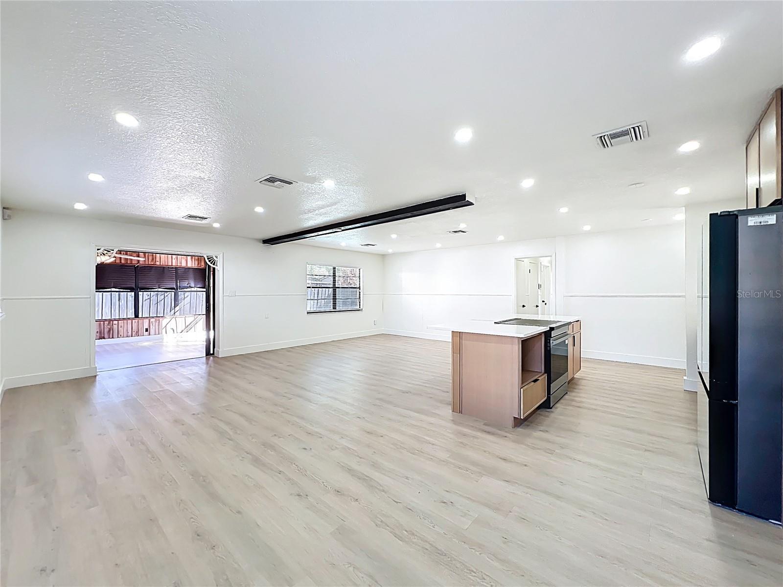 EASTBROOK SUB UNIT 11 - Residential Lease