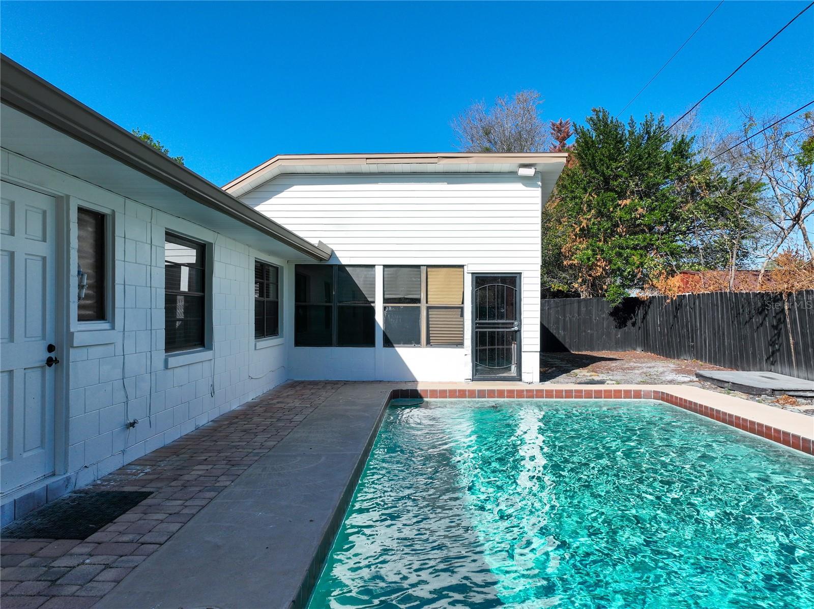 EASTBROOK SUB UNIT 11 - Residential Lease