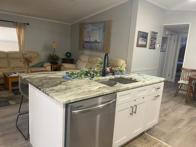 417 DOLPHIN DRIVE S