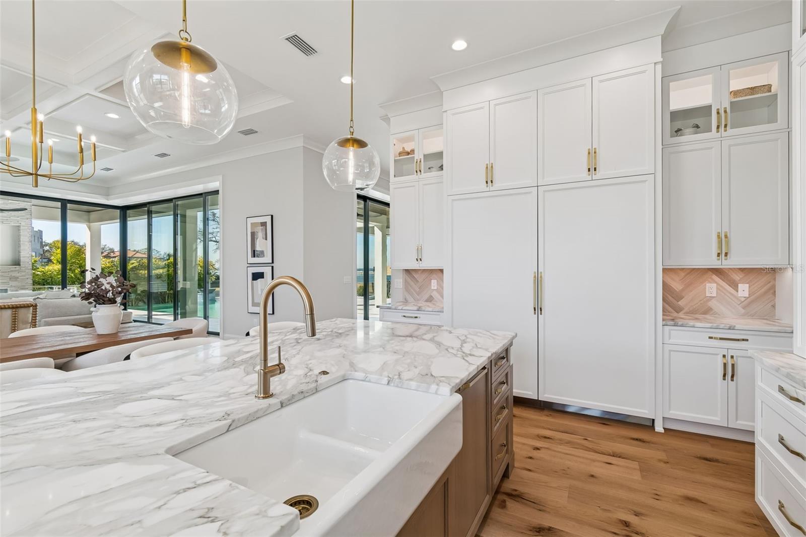 SUNSET PARK ISLES UN #1 - Residential