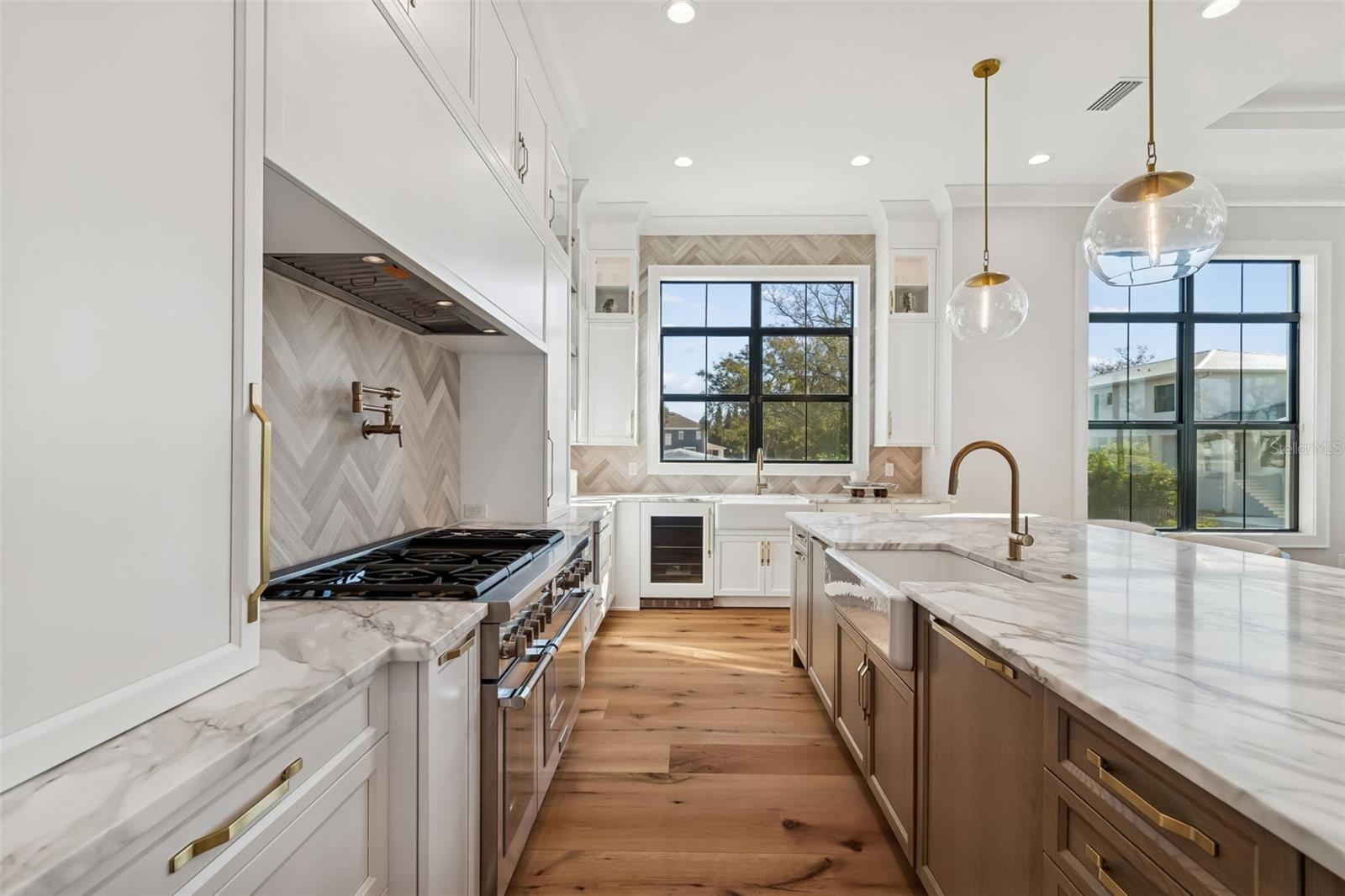 SUNSET PARK ISLES UN #1 - Residential