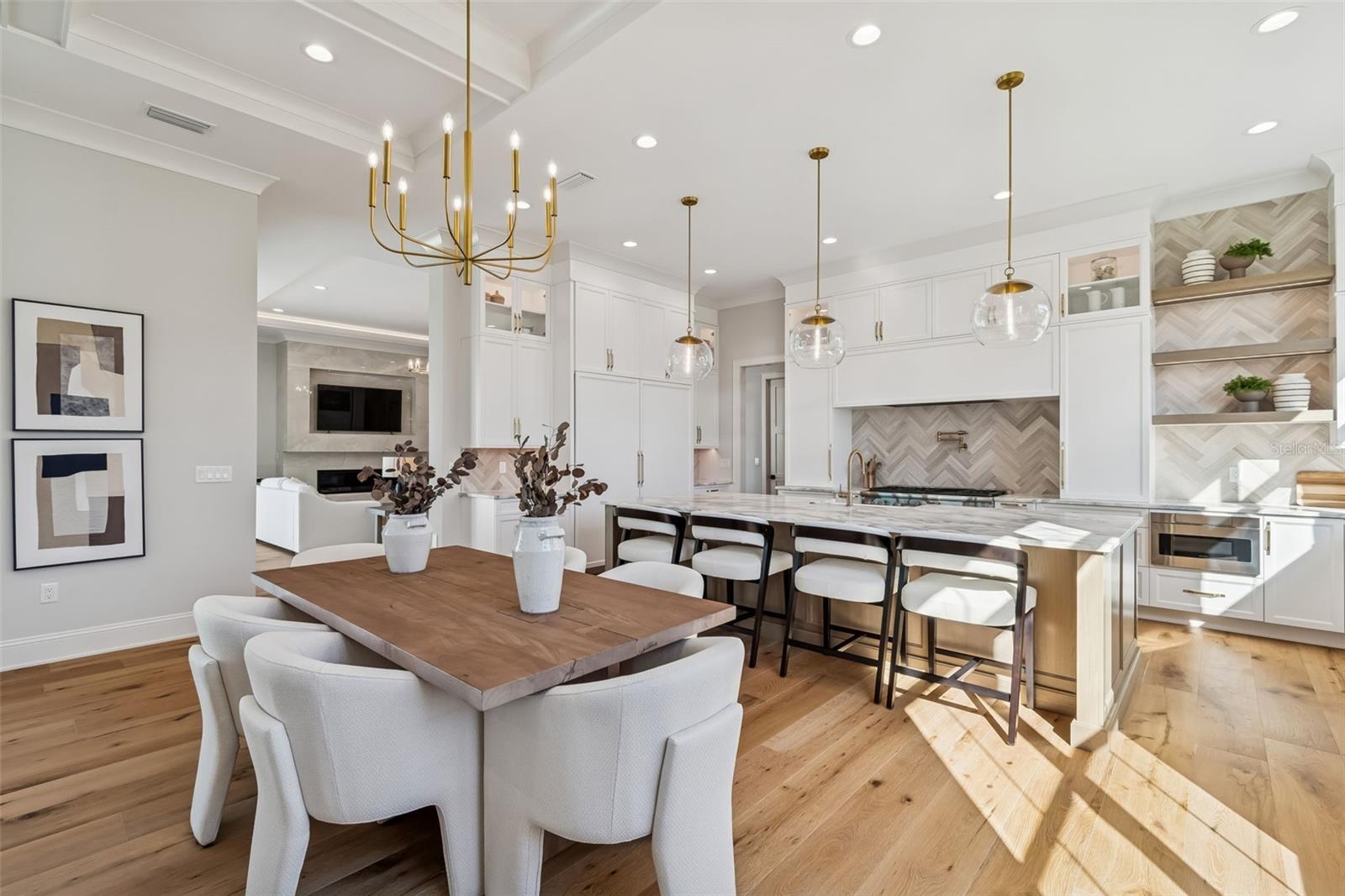 5032 W LONGFELLOW AVENUE