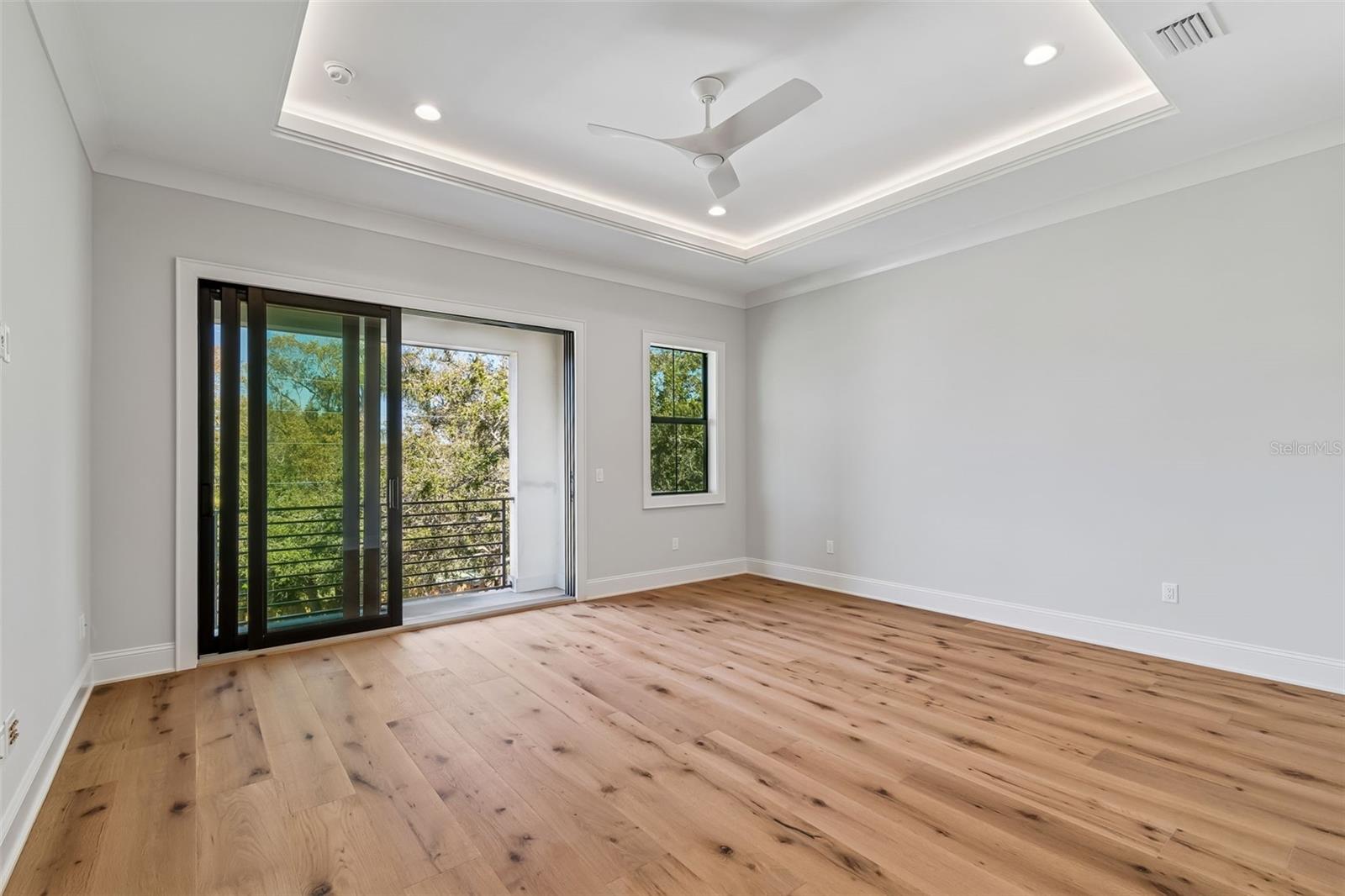 SUNSET PARK ISLES UN #1 - Residential