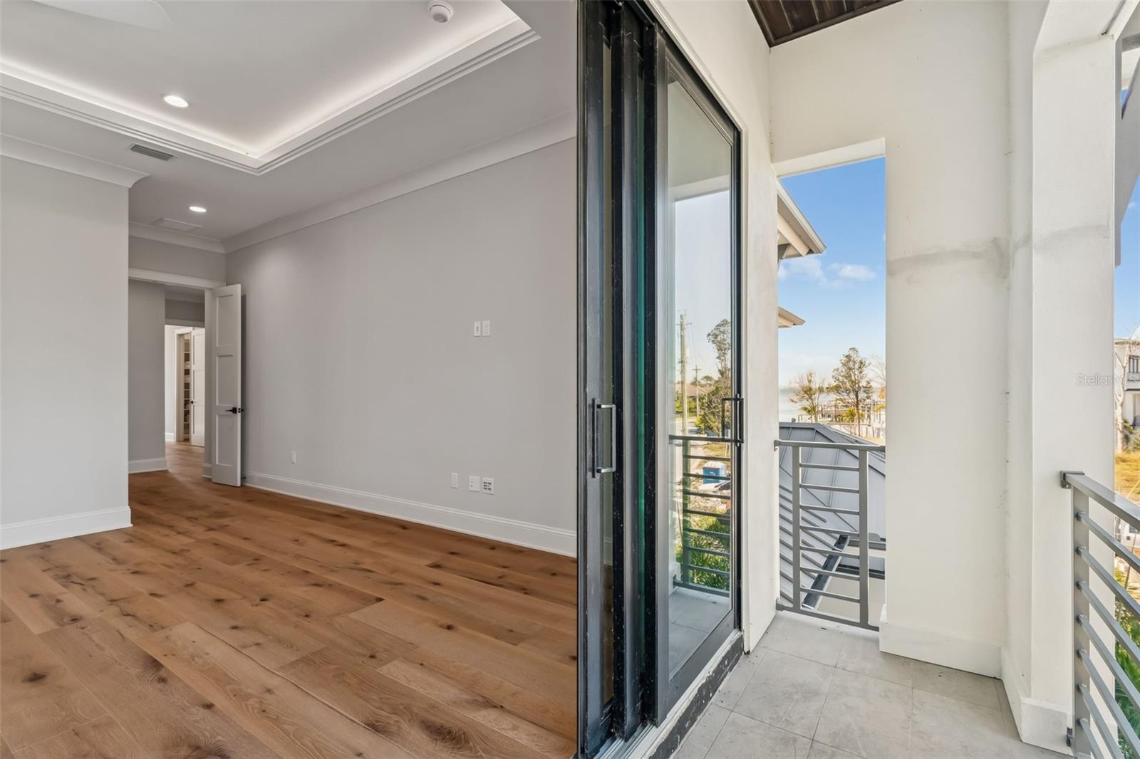 SUNSET PARK ISLES UN #1 - Residential