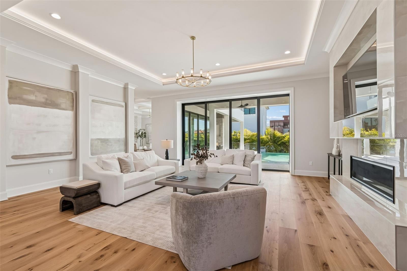 SUNSET PARK ISLES UN #1 - Residential