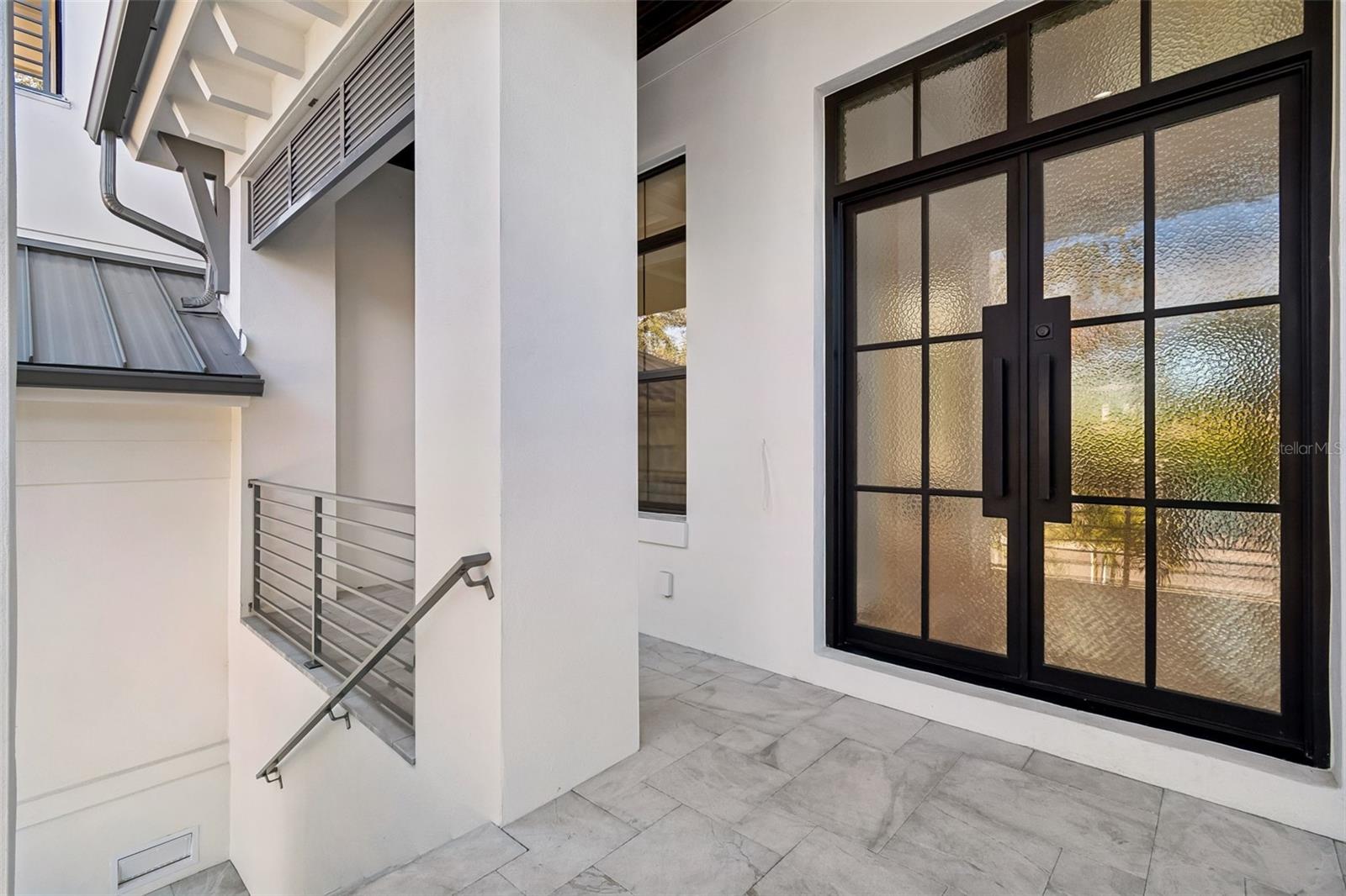 SUNSET PARK ISLES UN #1 - Residential