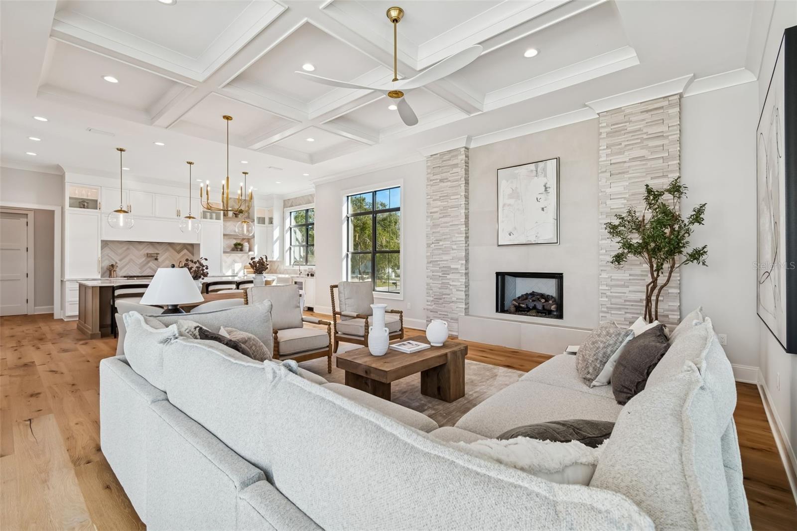 SUNSET PARK ISLES UN #1 - Residential