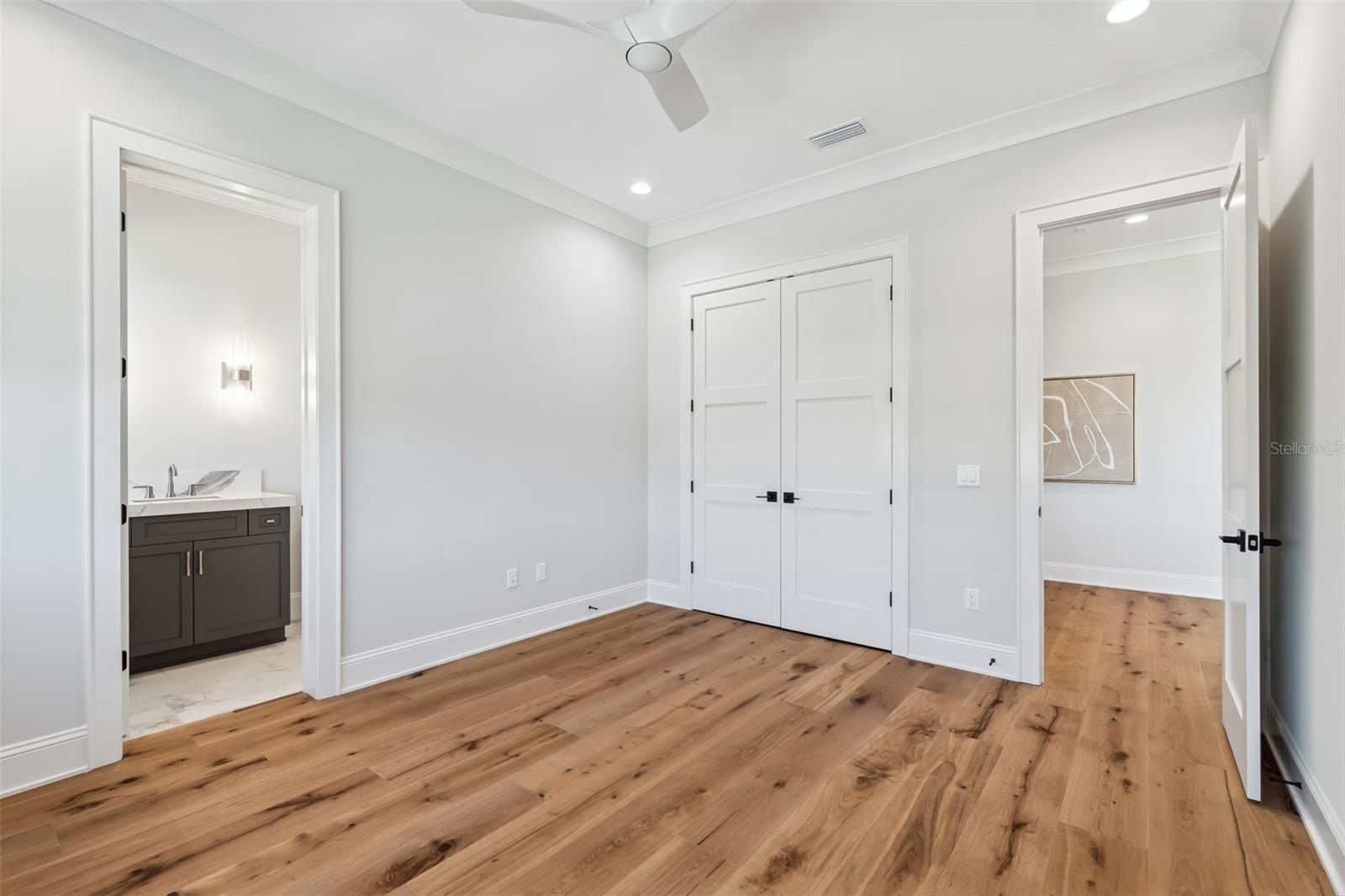 SUNSET PARK ISLES UN #1 - Residential