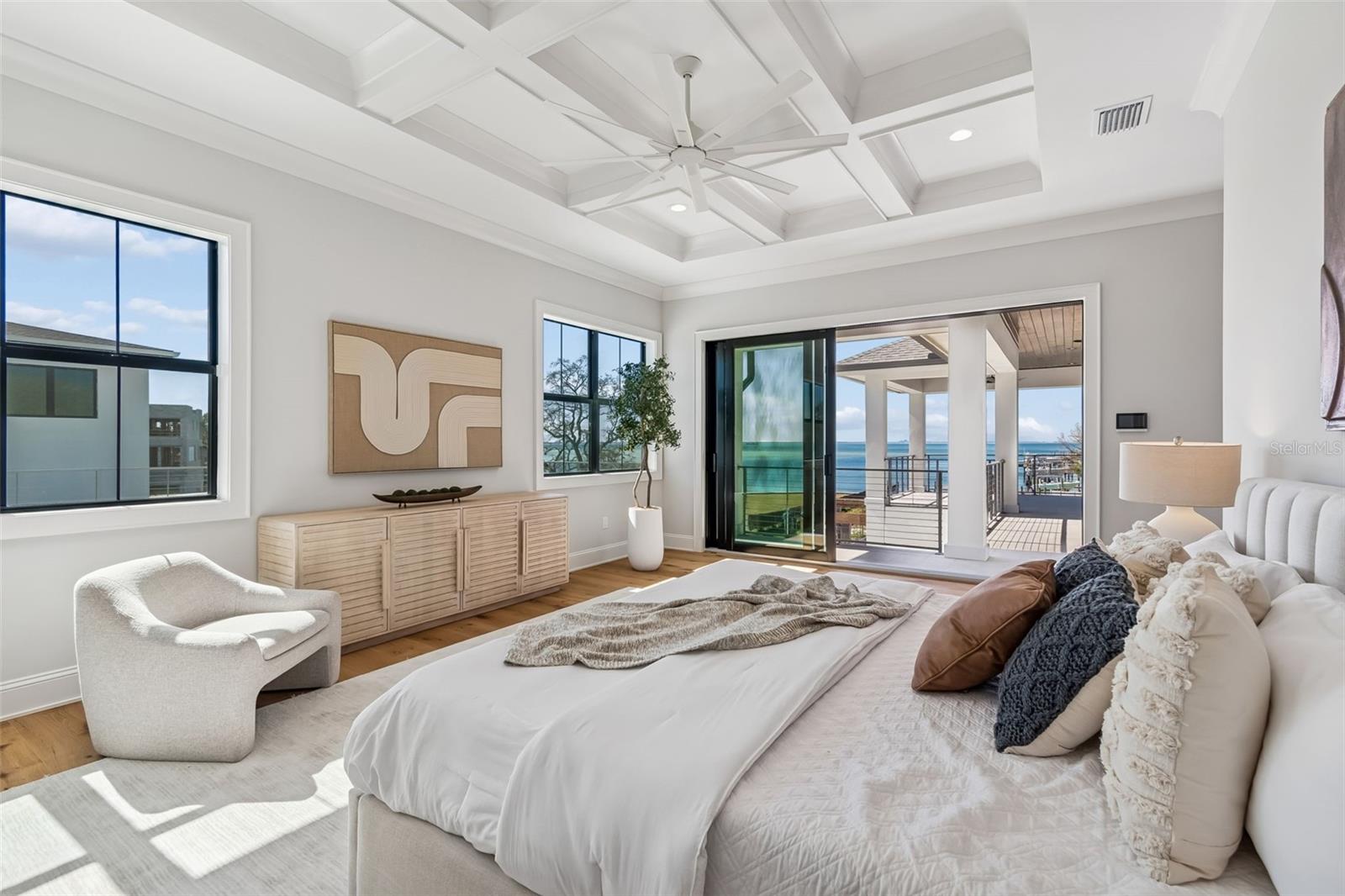 SUNSET PARK ISLES UN #1 - Residential