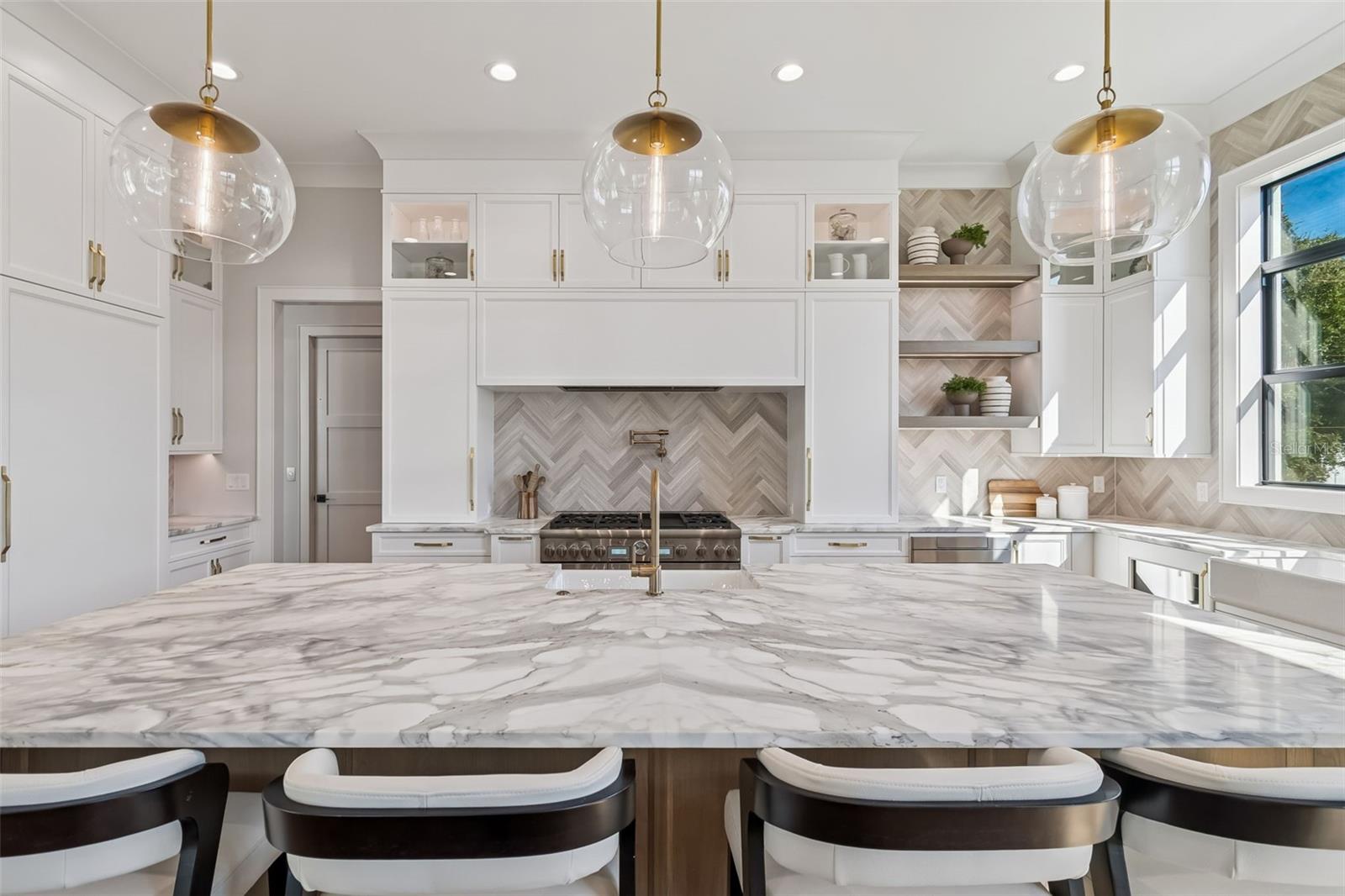 SUNSET PARK ISLES UN #1 - Residential