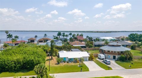 A home in PORT CHARLOTTE