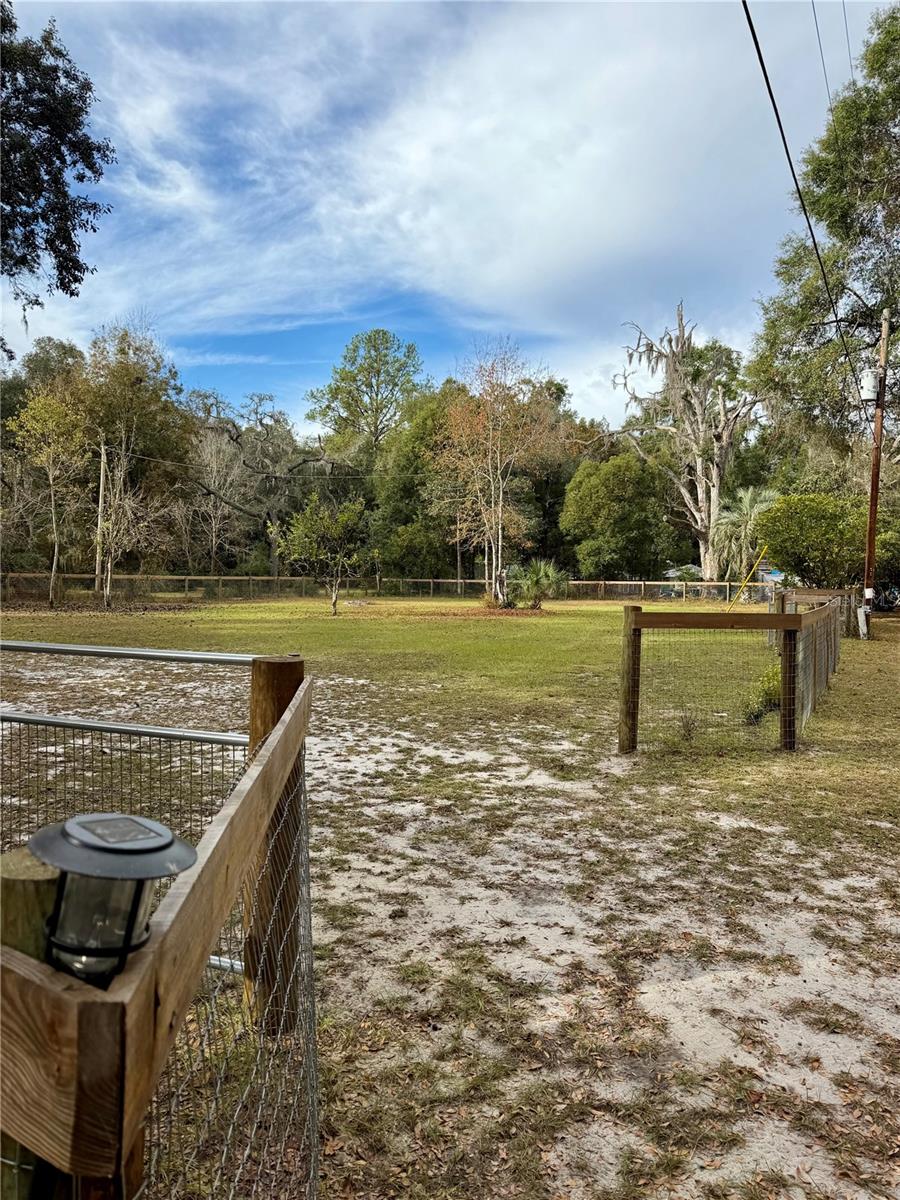 OCKLAWAHA RIVER ESTATE - Land