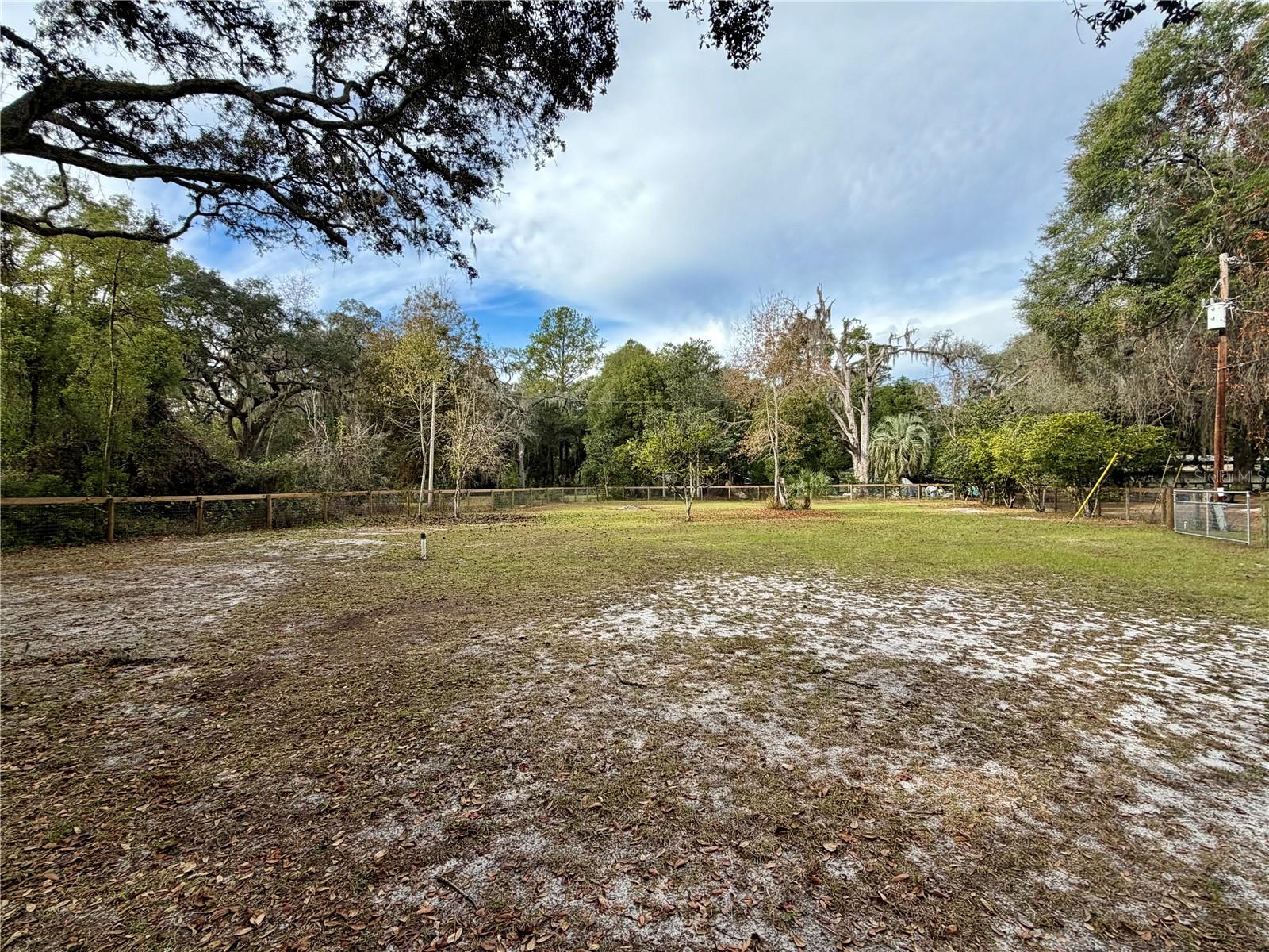 OCKLAWAHA RIVER ESTATE - Land