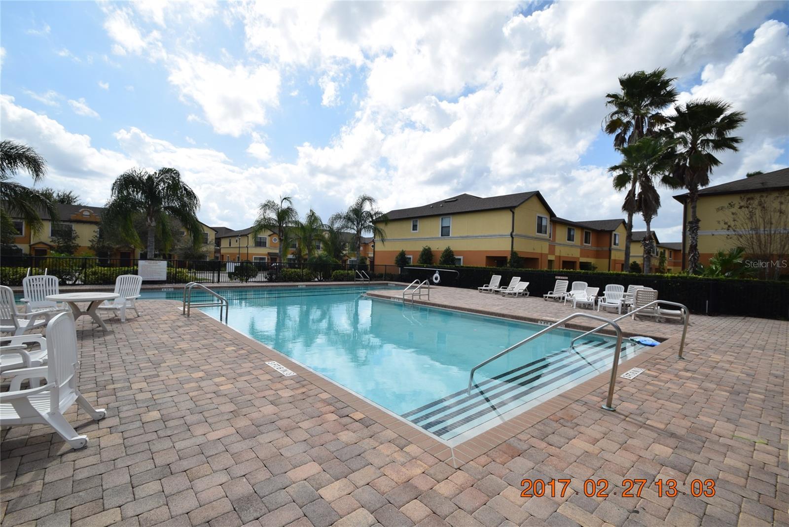 WINDSOR LAKE TWNHMS EAST - Residential Lease