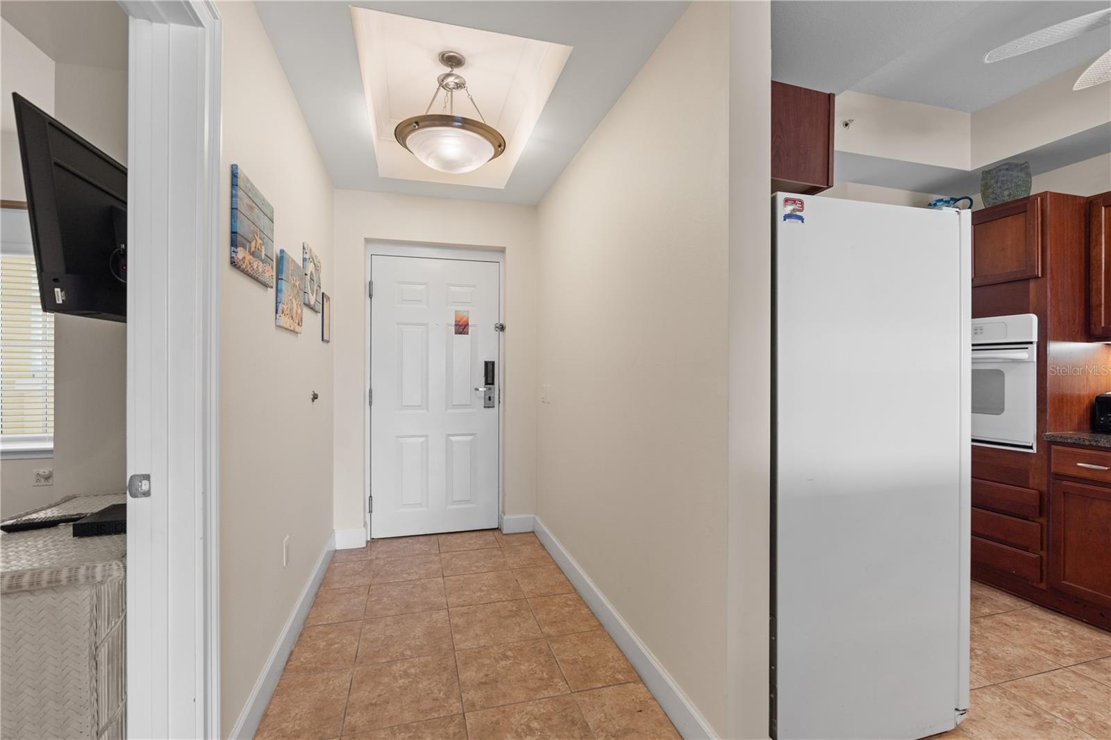 102 YACHT HARBOR DRIVE 475