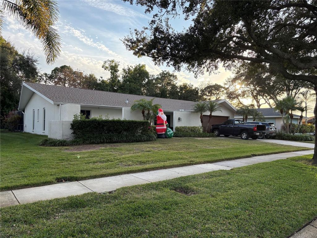 Photo of 2649 Clubhouse Drive S, Clearwater, FL 33761 (MLS # TB8456441)
