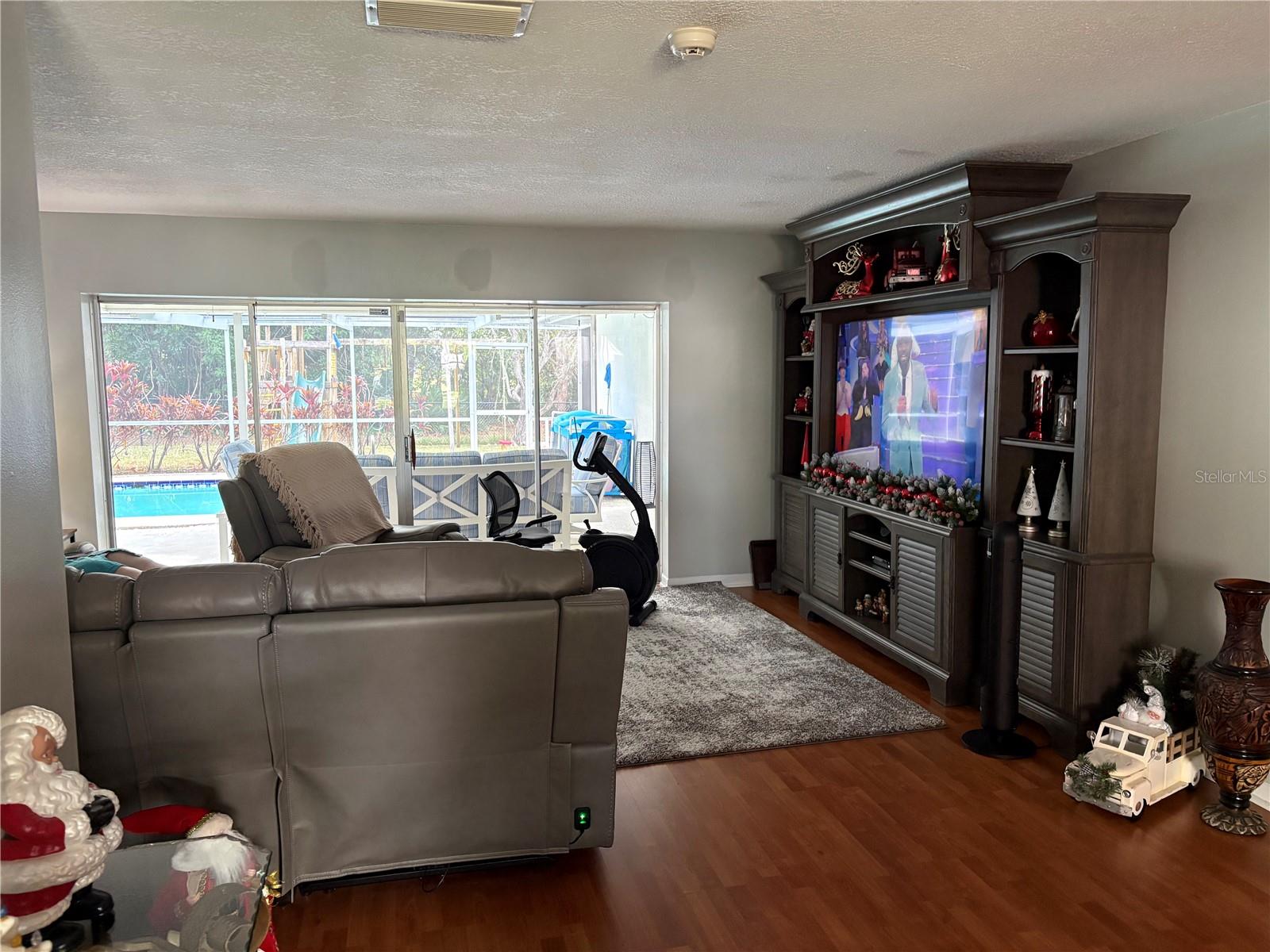 CLUBHOUSE ESTATES OF COUNTRYSIDE - Residential Lease