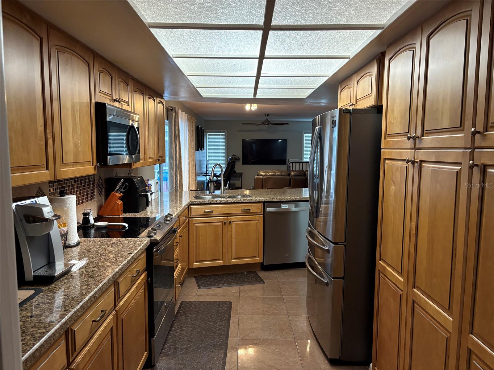 CLUBHOUSE ESTATES OF COUNTRYSIDE - Residential Lease