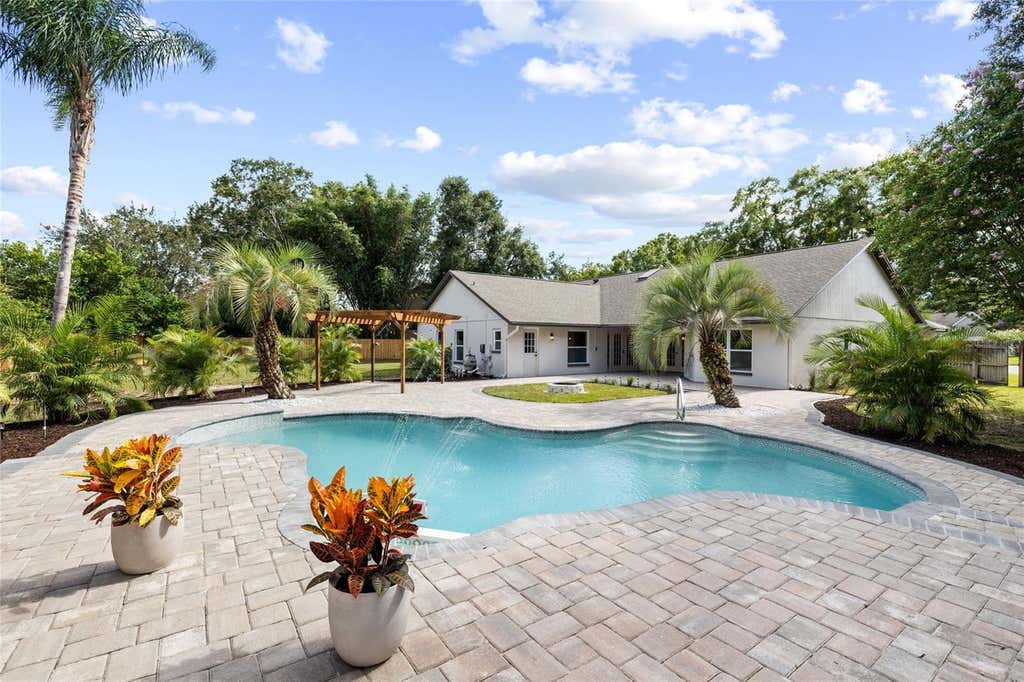 Photo of 18107 Woodcreek Place, Lutz, FL 33548 (MLS # TB8540845)