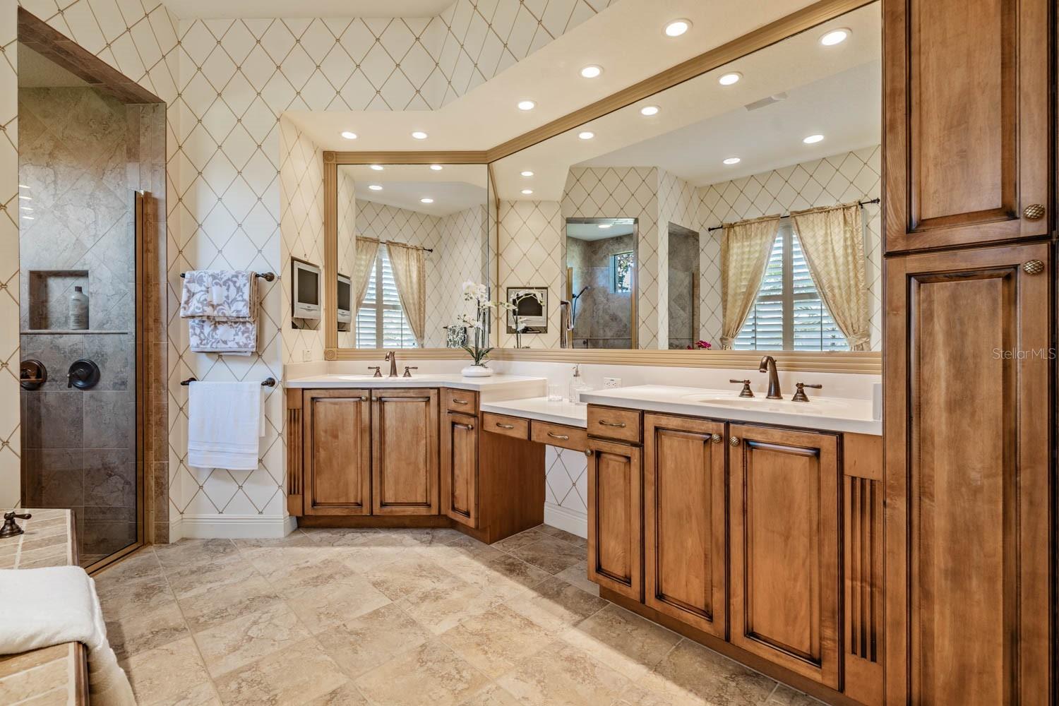 LAKE JOVITA GOLF AND COUNTRY CLUB - Residential