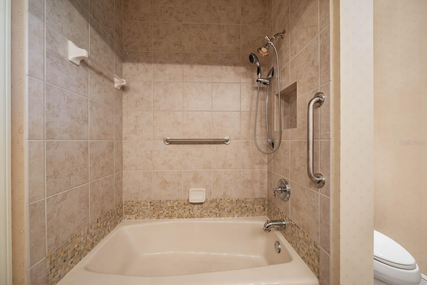 LAKE JOVITA GOLF AND COUNTRY CLUB - Residential