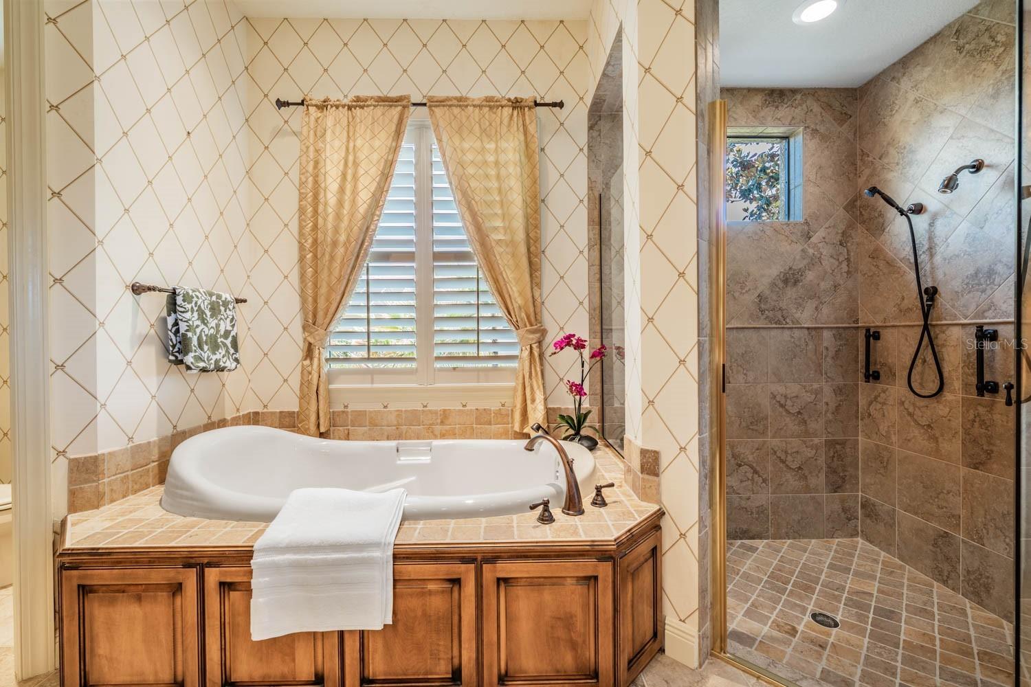 LAKE JOVITA GOLF AND COUNTRY CLUB - Residential