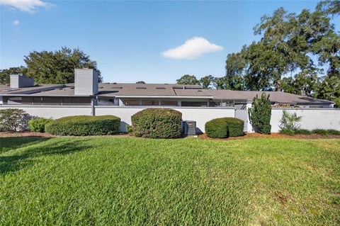 Tiny photo for 2013 SE 37th Court Circle, Ocala, FL 34471 (MLS # OM734572)