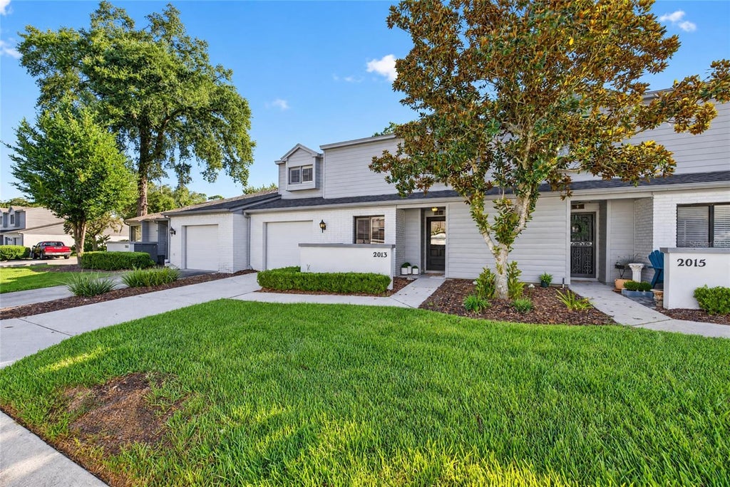 Photo of 2013 SE 37th Court Circle, Ocala, FL 34471 (MLS # OM734572)