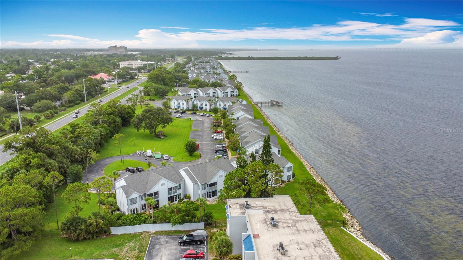 DELESPINE ON INDIAN RIVER - Residential