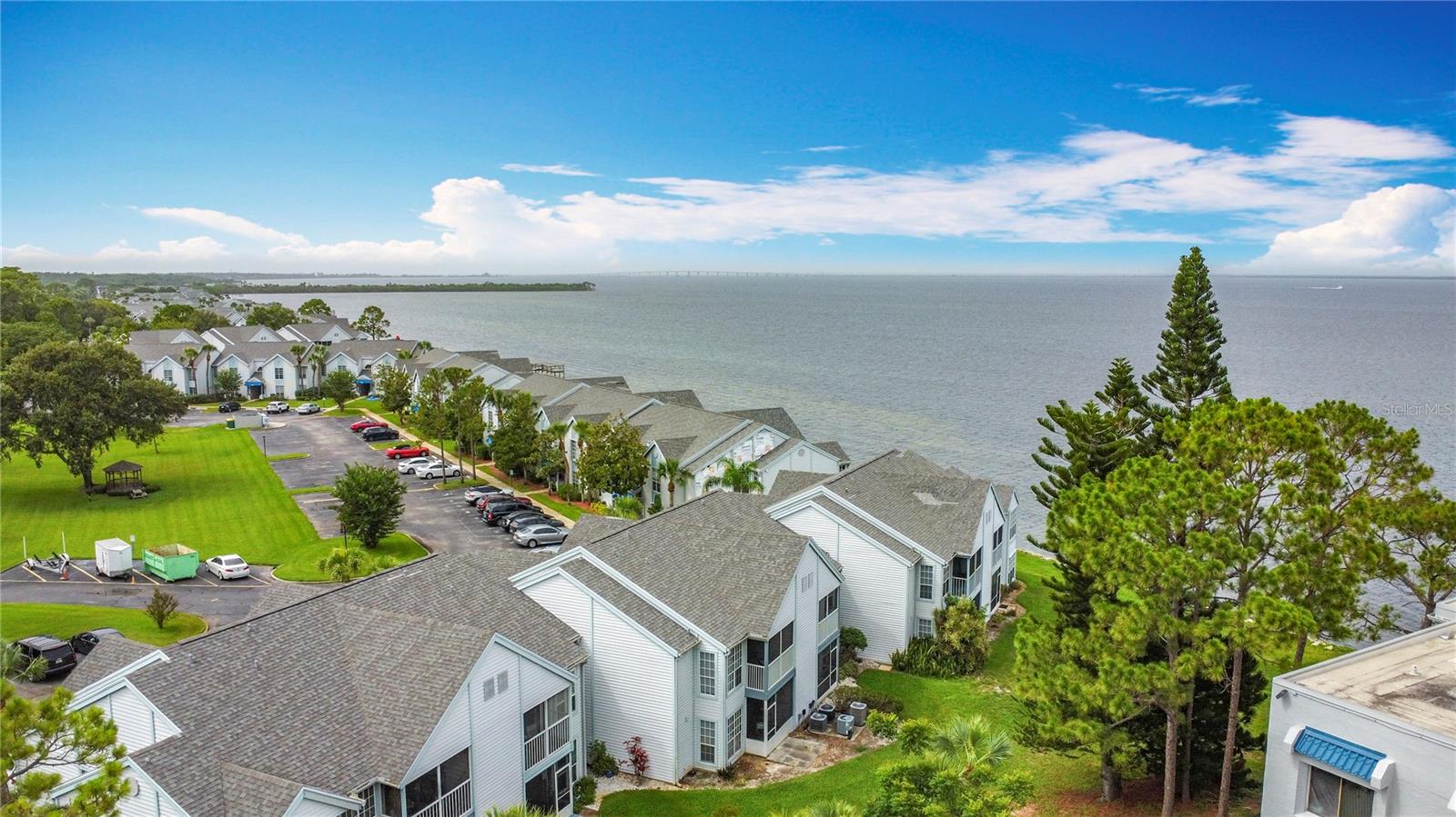 DELESPINE ON INDIAN RIVER - Residential