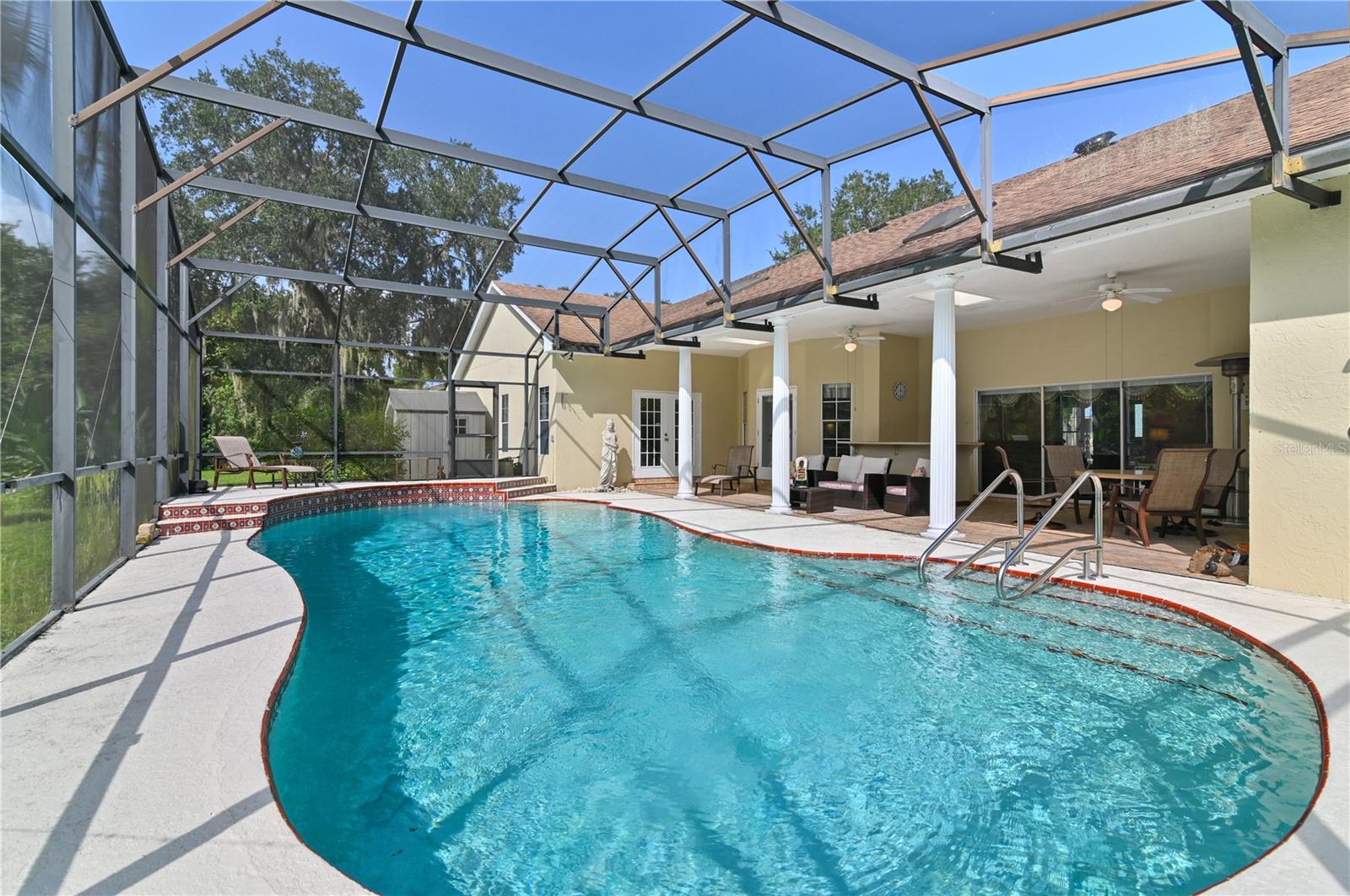 HIDDEN HARBOR - Residential