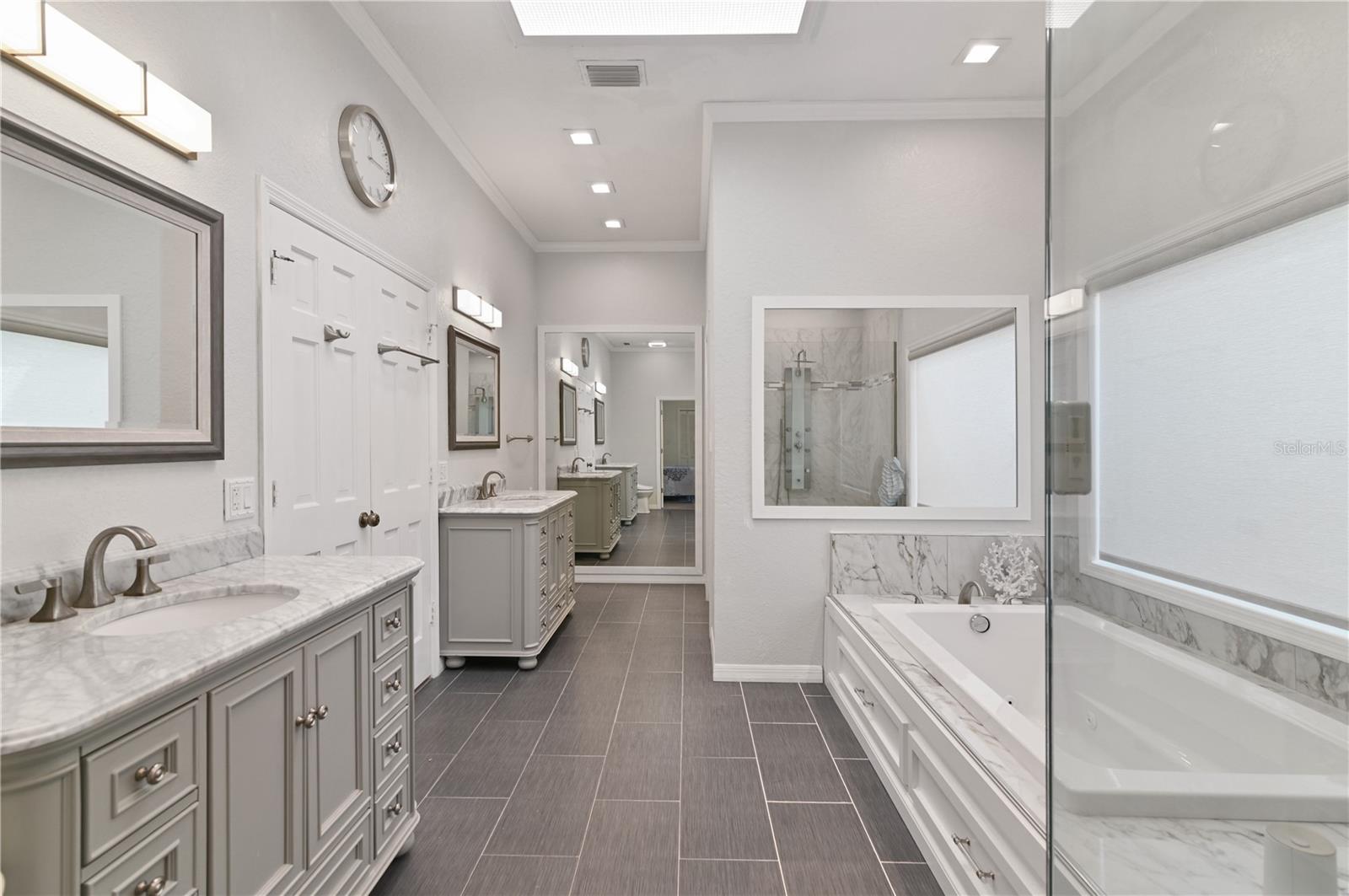 HIDDEN HARBOR - Residential