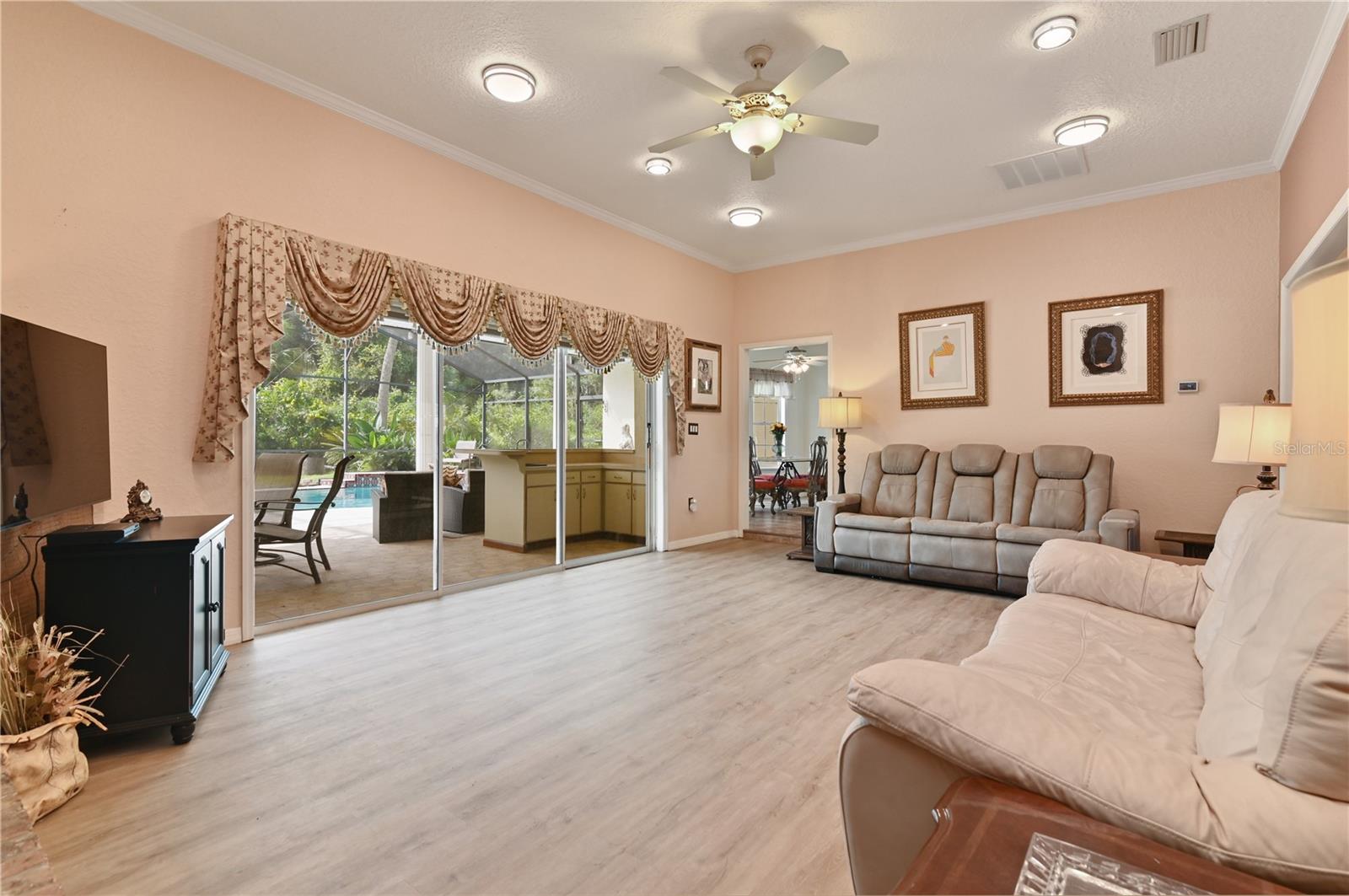 HIDDEN HARBOR - Residential