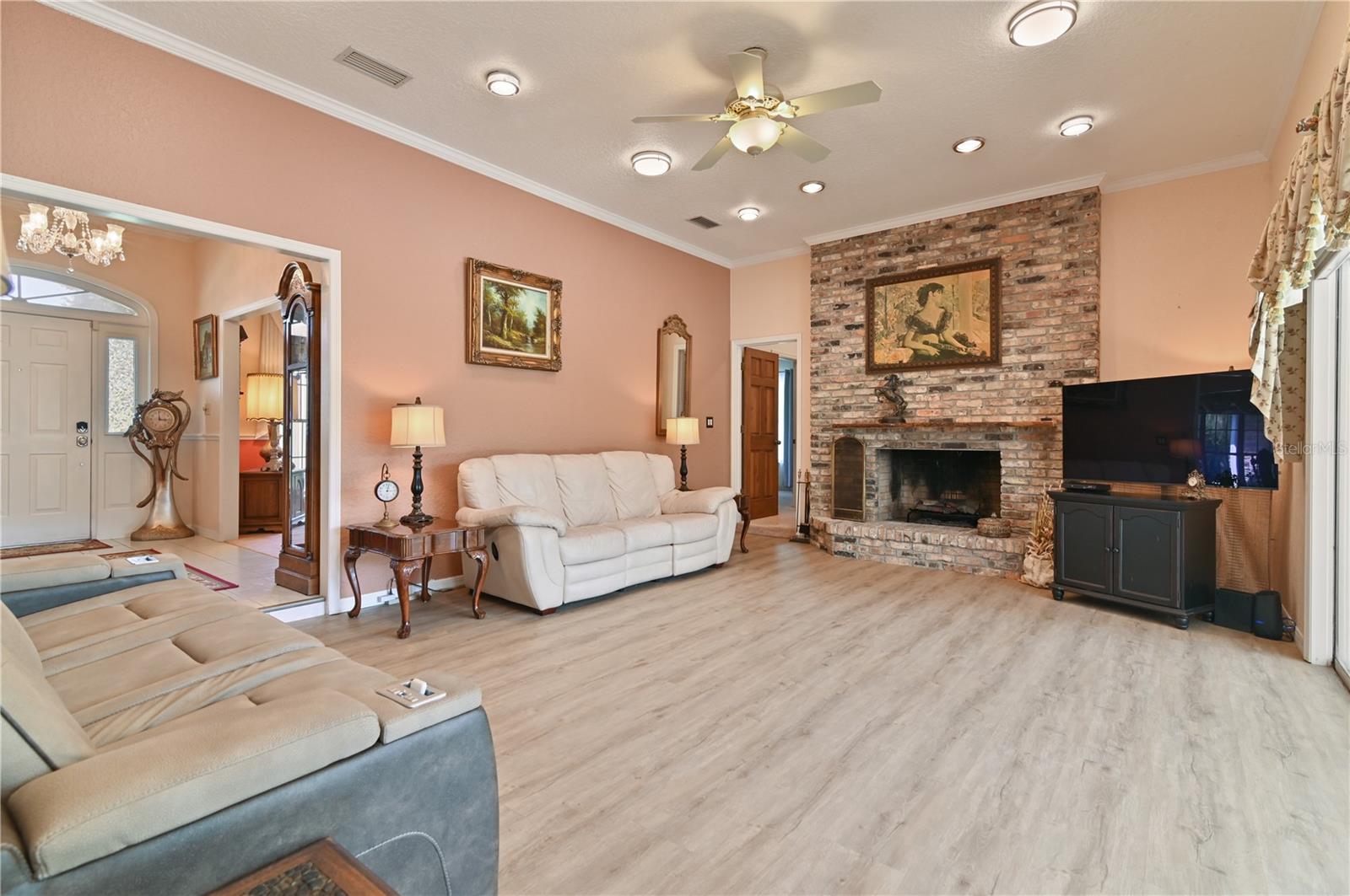 HIDDEN HARBOR - Residential