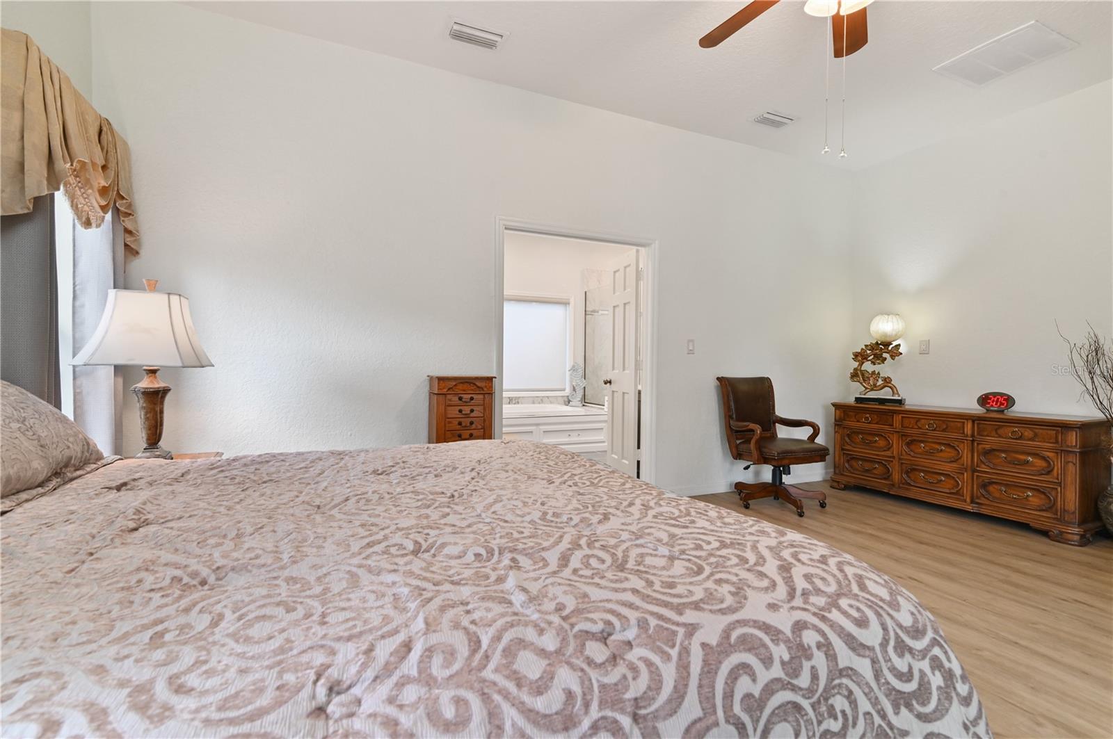 HIDDEN HARBOR - Residential