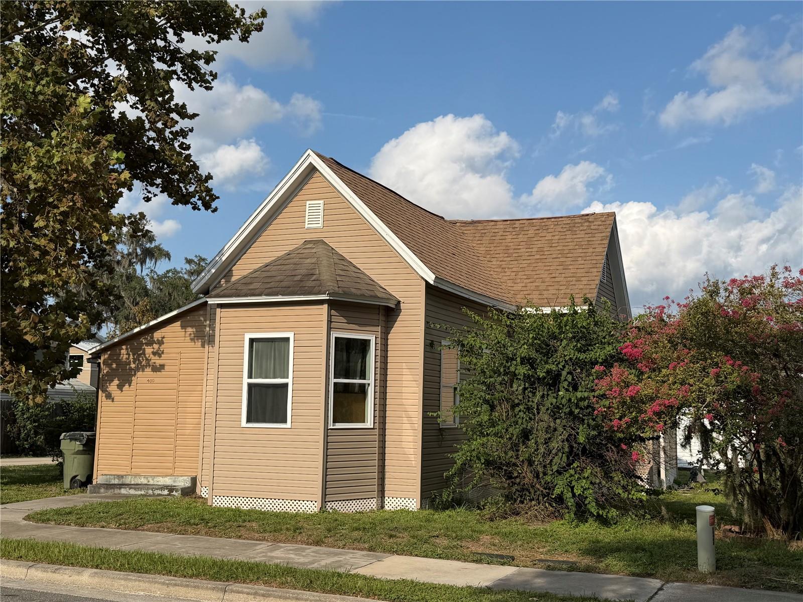 400 S 6TH STREET