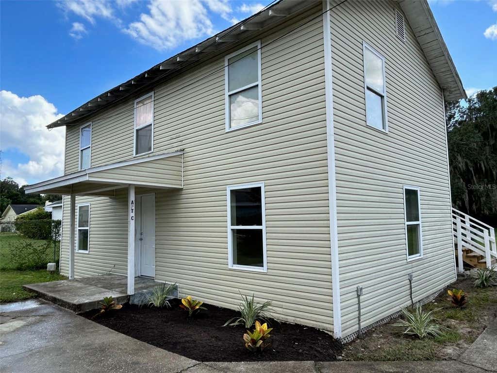 Photo of 400 S 6th Street, Leesburg, FL 34748 (MLS # O6430991)