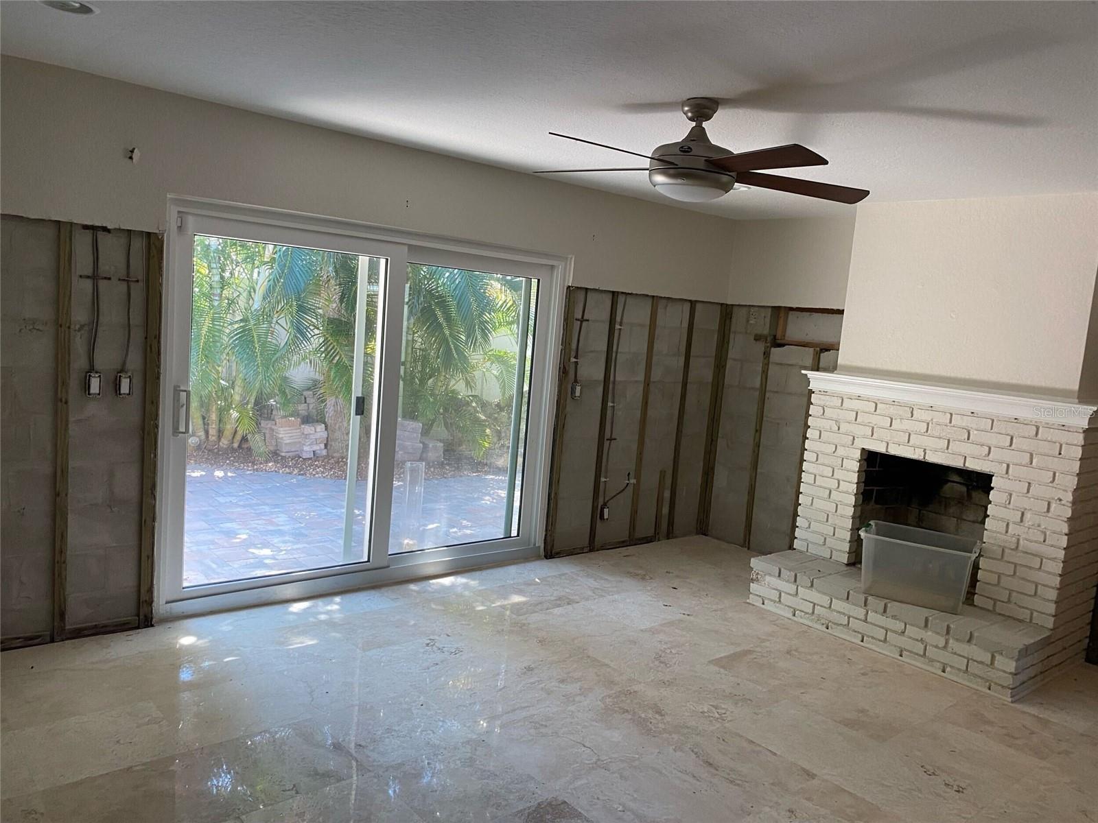 MANDALAY REP OF BLK 25 - Residential