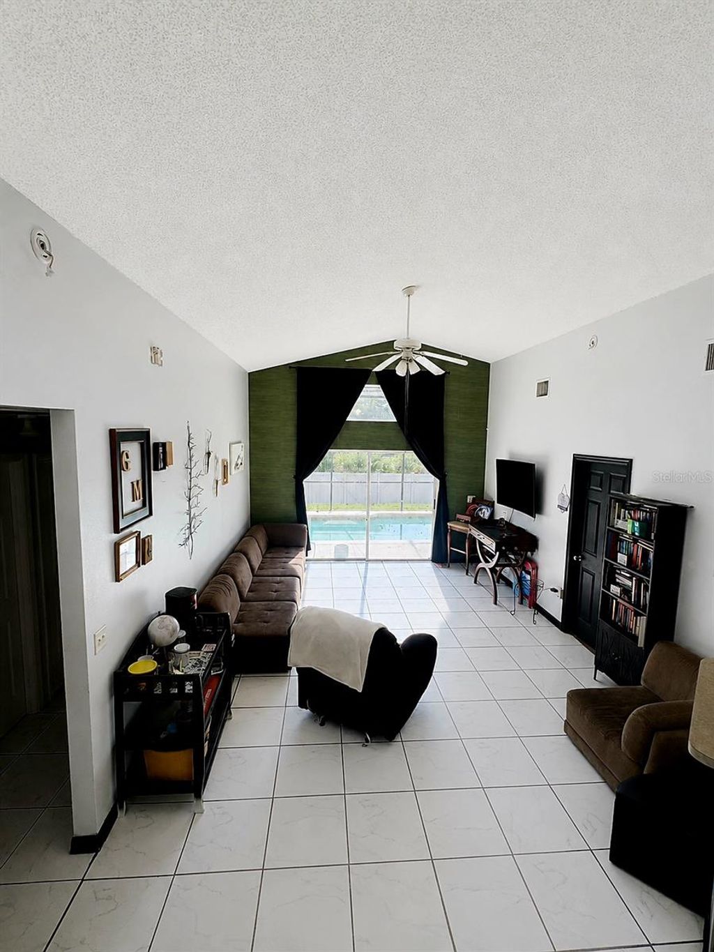 Photo of 324 Casterton Circle, Davenport, FL 33897 (MLS # O6428973)