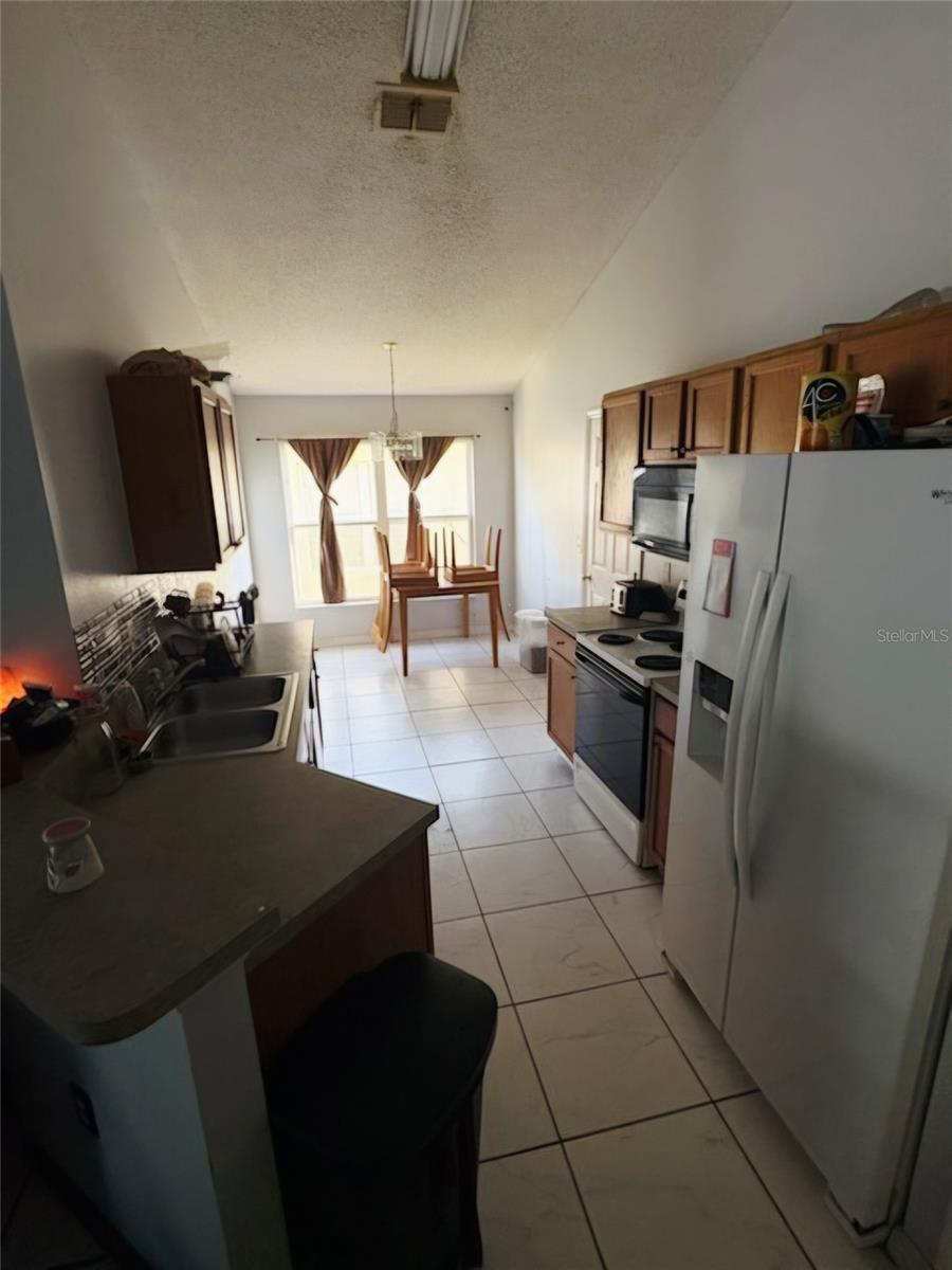 324 CASTERTON CIRCLE