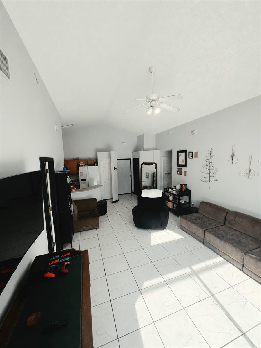 324 CASTERTON CIRCLE