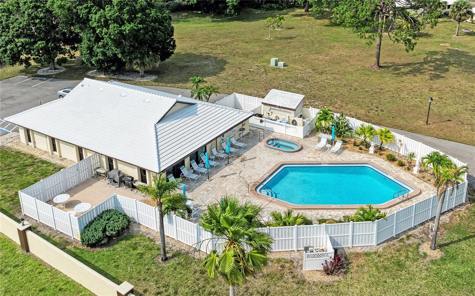 HOURGLASS LAKES PH 1 - Residential