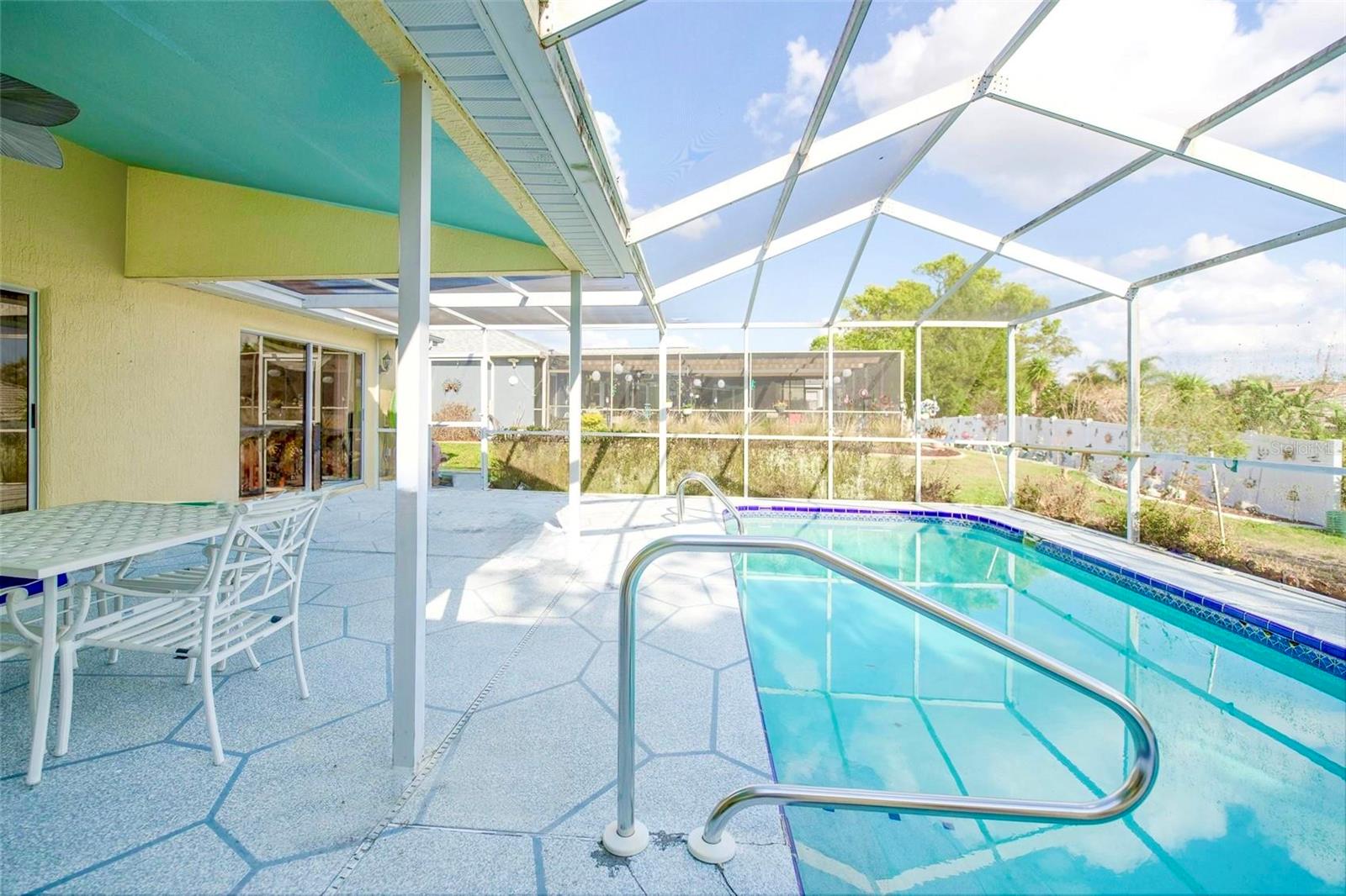 REGENCY OAKS - Residential